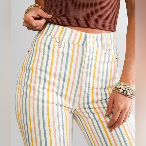 [Wrangler] NWT Wanderer High Rise Flare Jeans in Rainbow Stripe Size 27/32 - Picture 9 of 11